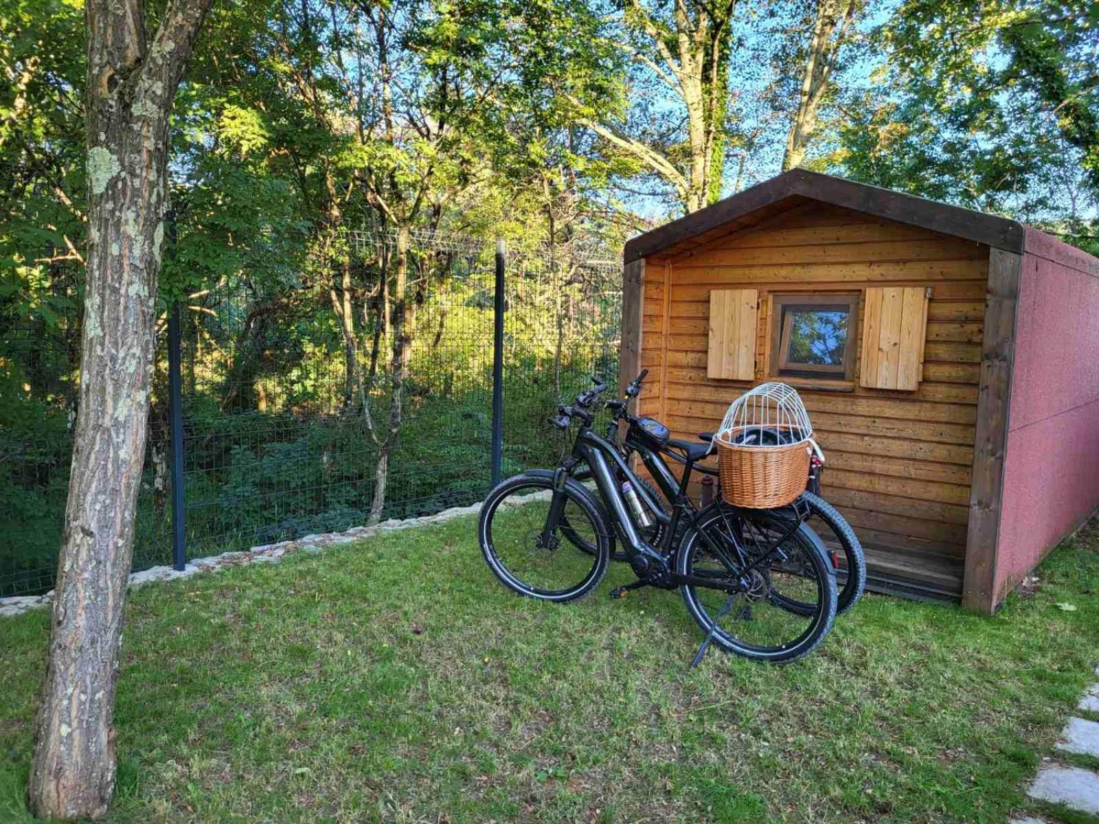 Krasen Kras 104 Resort Komen Eksteriør billede